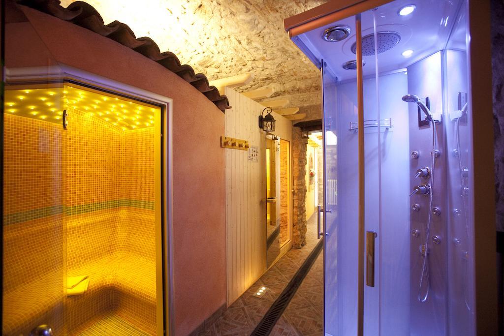 Hotel Castello Tignale Exterior foto